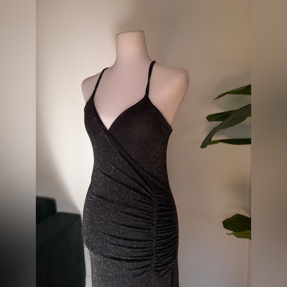 PrettyLittleThing Black Sparkle Ruched Maxi Dress - Picture 5 of 8